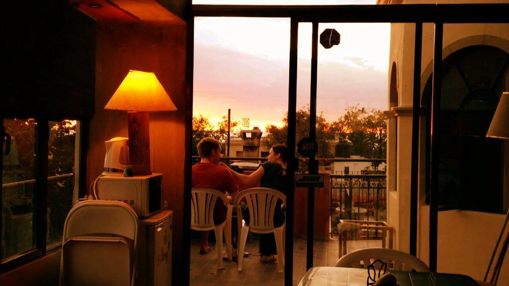 Una Noche Mas B & B Montevideo Bagian luar foto