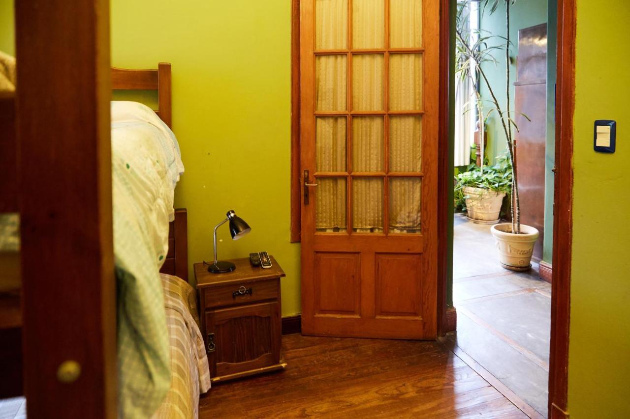 Una Noche Mas B & B Montevideo Bagian luar foto